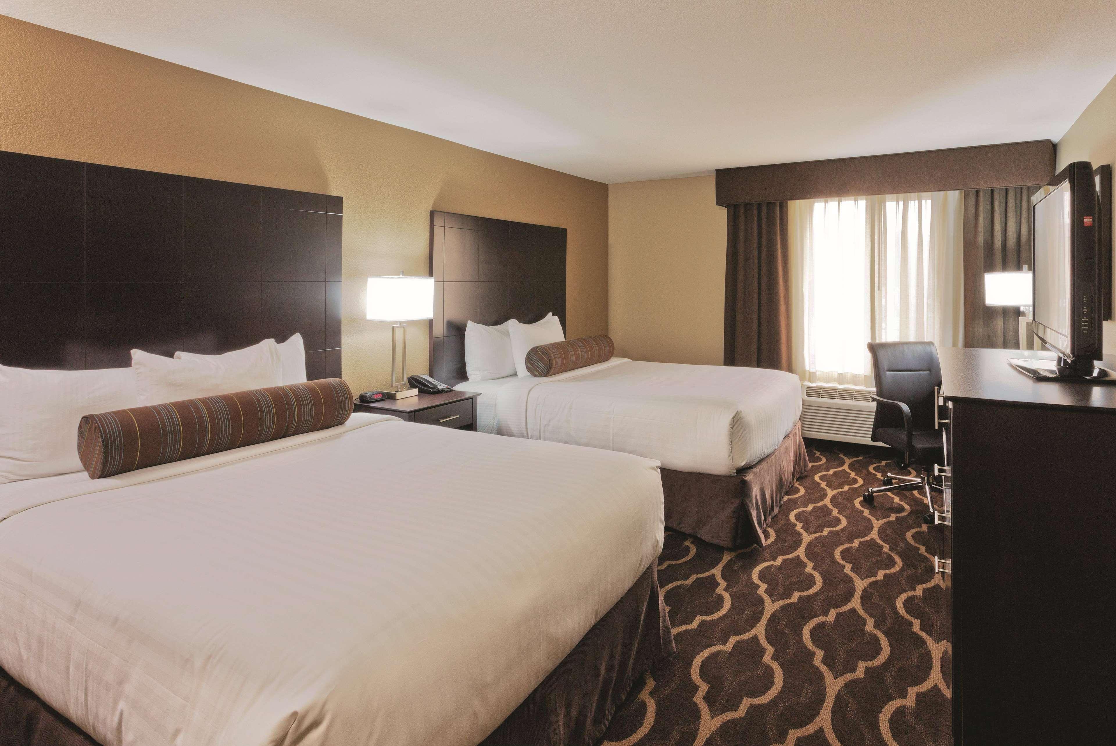 La Quinta Inn & Suites By Wyndham Lv Tropicana Stadium Las Vegas Ngoại thất bức ảnh
