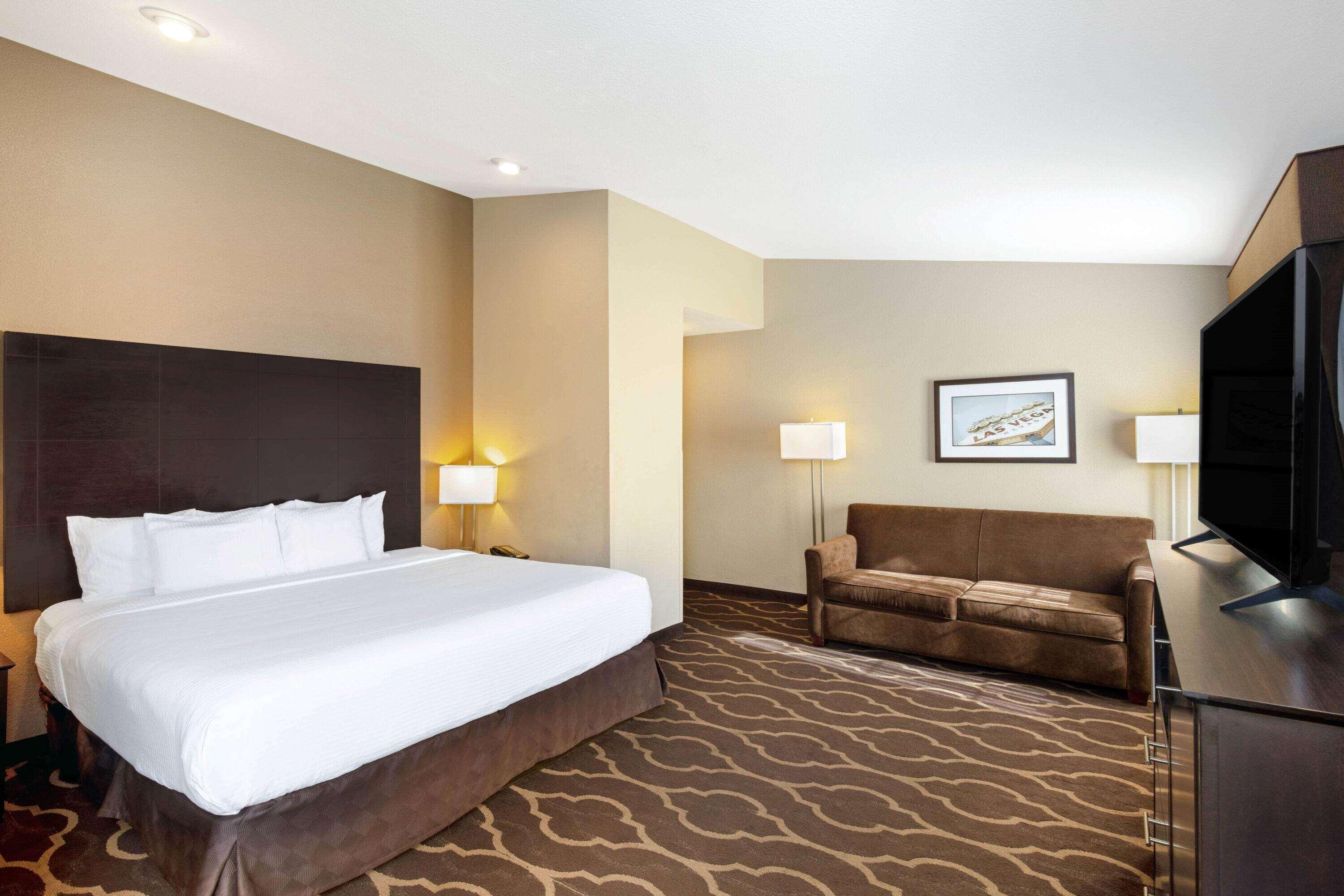 La Quinta Inn & Suites By Wyndham Lv Tropicana Stadium Las Vegas Ngoại thất bức ảnh