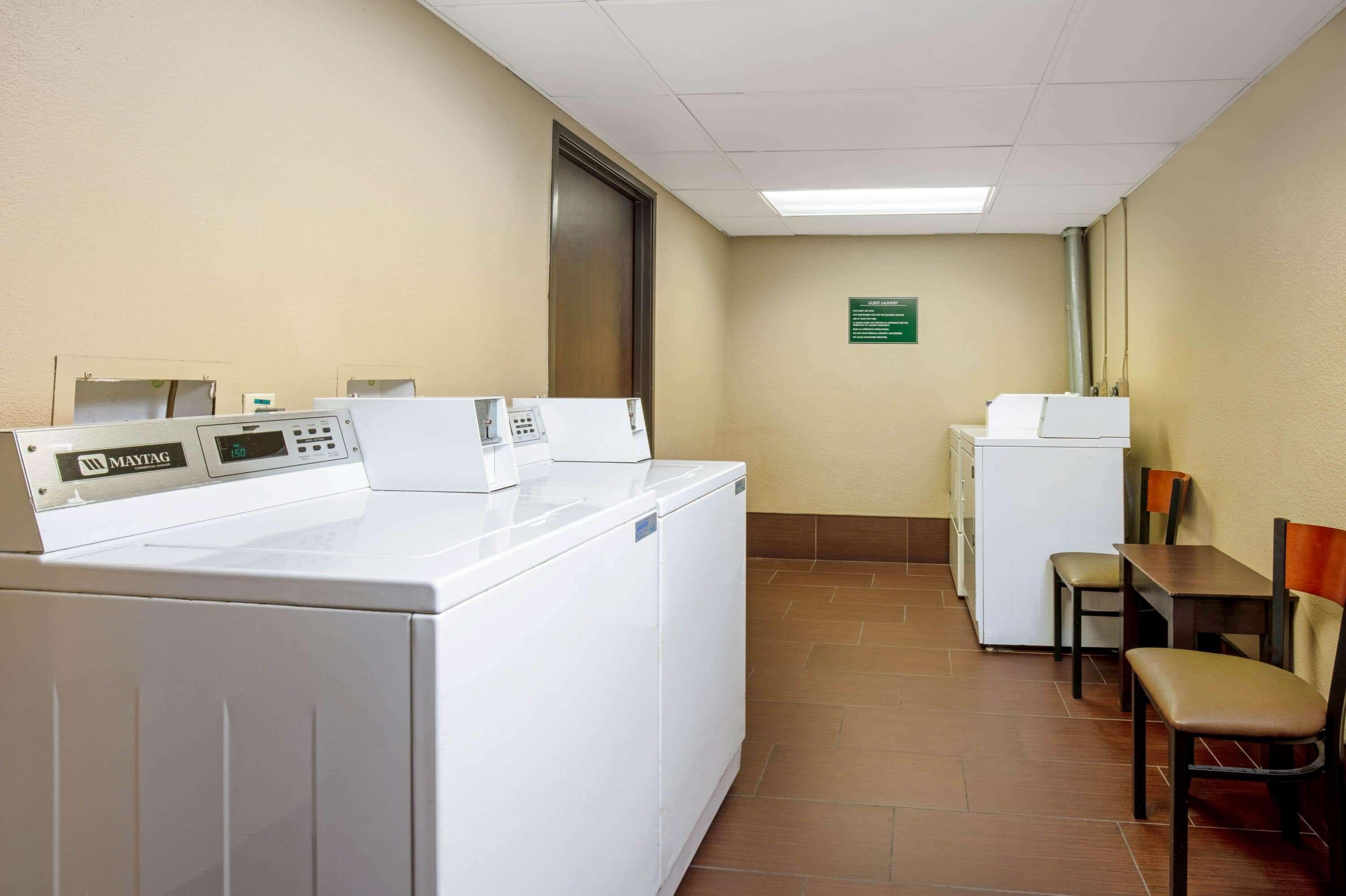 La Quinta Inn & Suites By Wyndham Lv Tropicana Stadium Las Vegas Ngoại thất bức ảnh