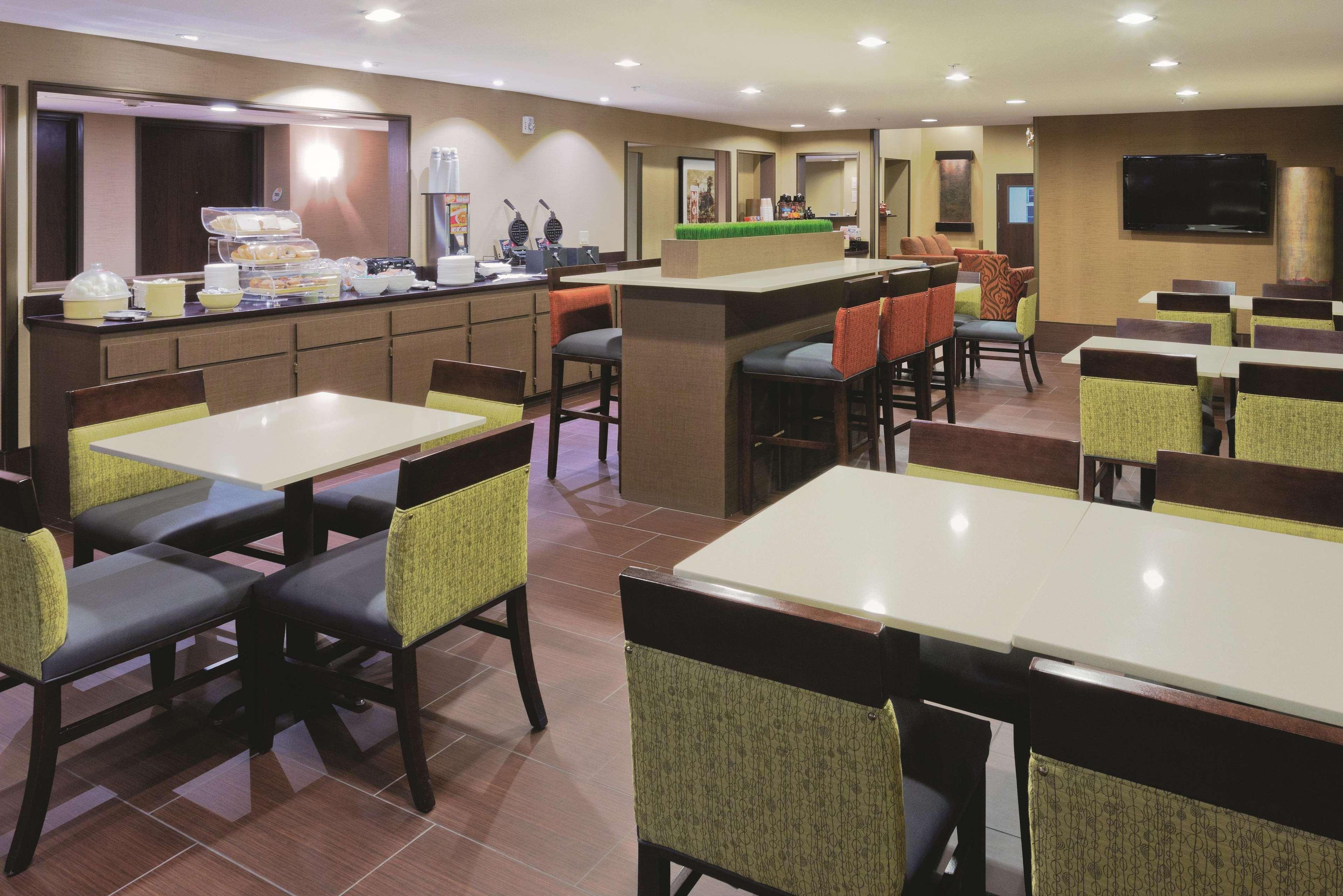La Quinta Inn & Suites By Wyndham Lv Tropicana Stadium Las Vegas Ngoại thất bức ảnh