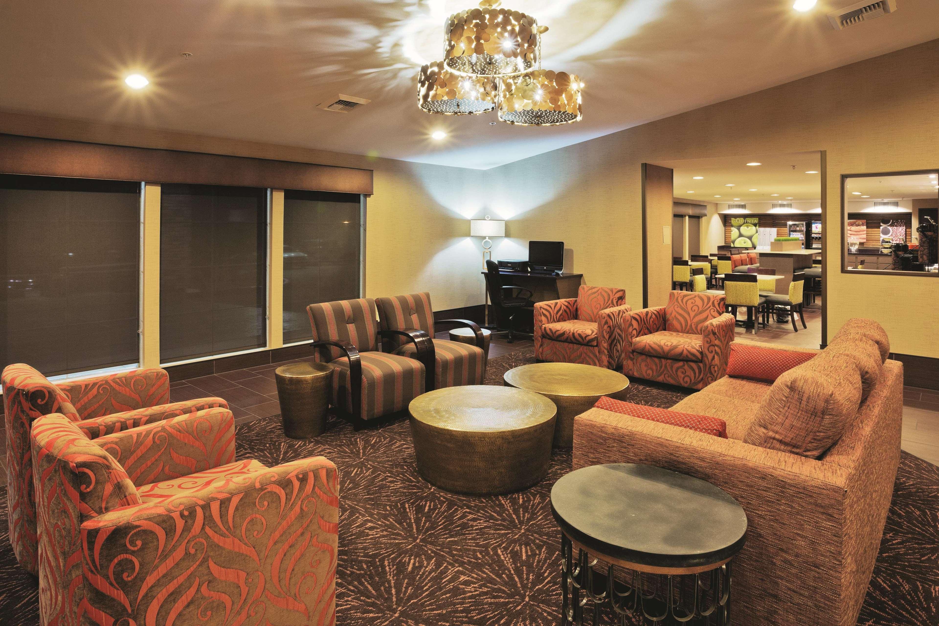 La Quinta Inn & Suites By Wyndham Lv Tropicana Stadium Las Vegas Ngoại thất bức ảnh