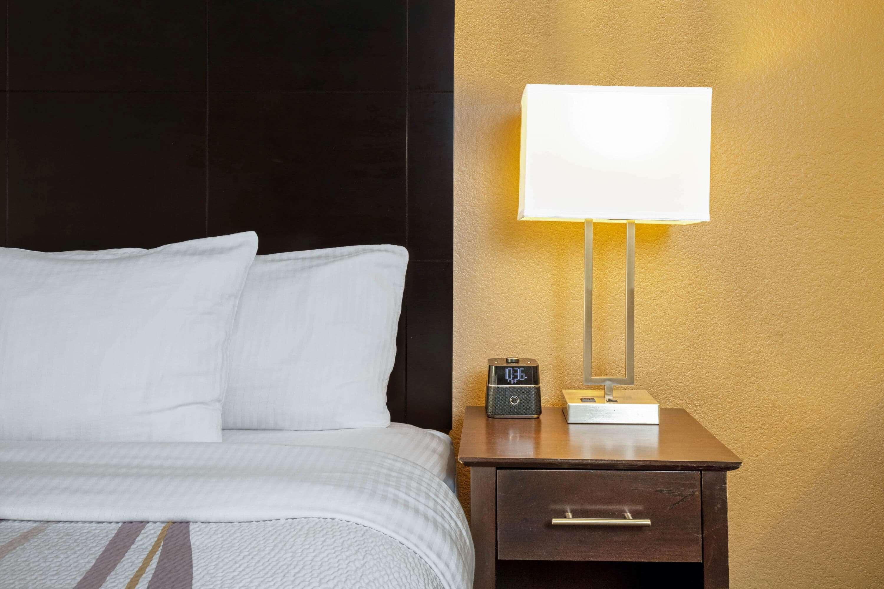 La Quinta Inn & Suites By Wyndham Lv Tropicana Stadium Las Vegas Ngoại thất bức ảnh