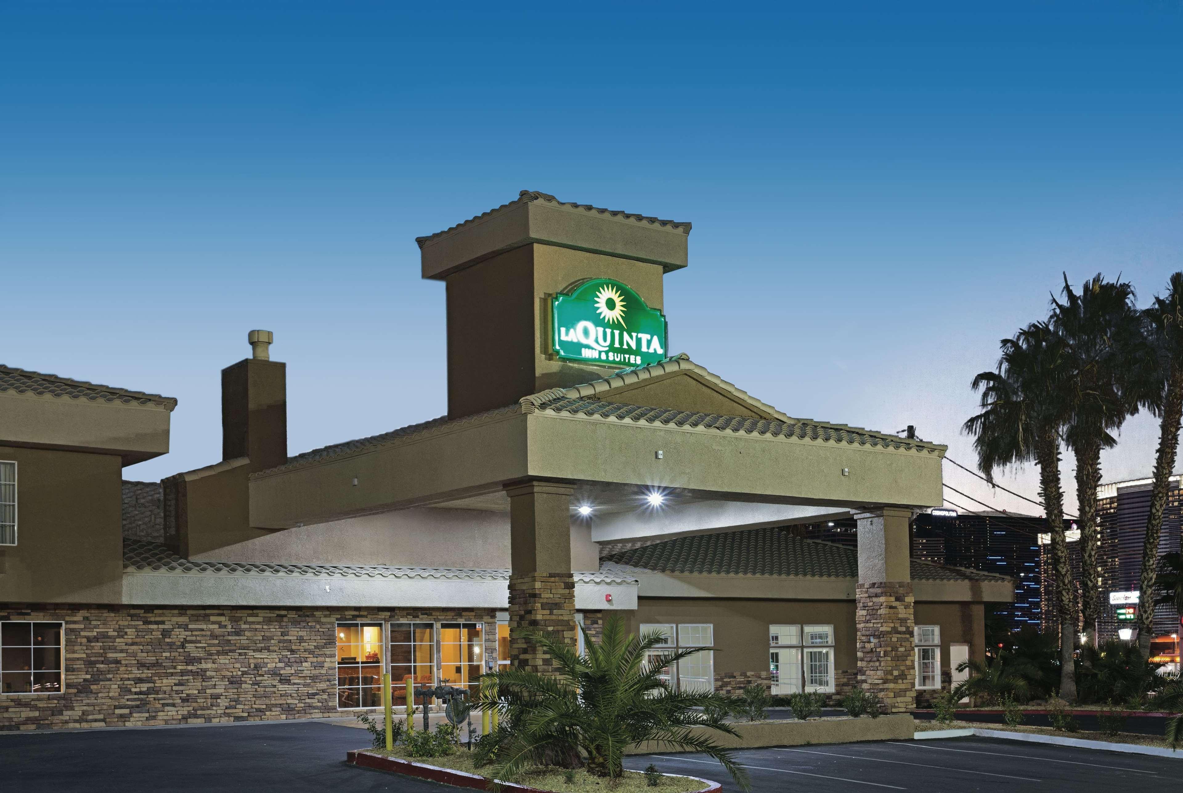La Quinta Inn & Suites By Wyndham Lv Tropicana Stadium Las Vegas Ngoại thất bức ảnh