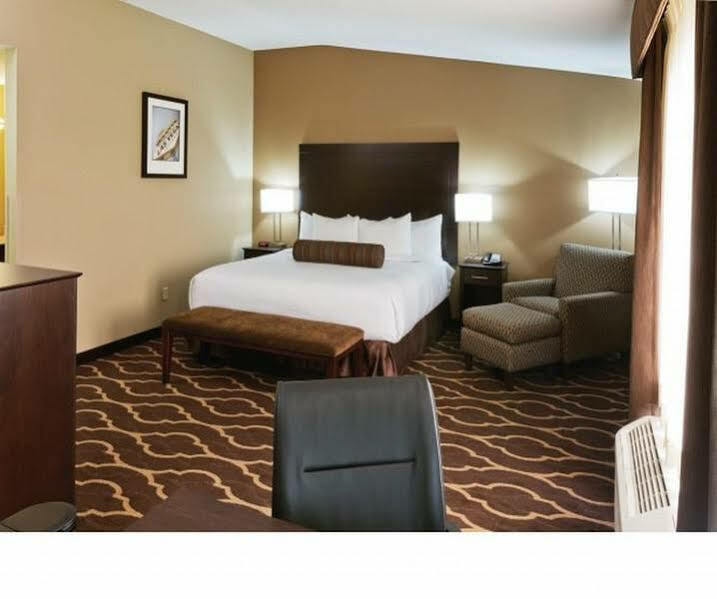 La Quinta Inn & Suites By Wyndham Lv Tropicana Stadium Las Vegas Ngoại thất bức ảnh